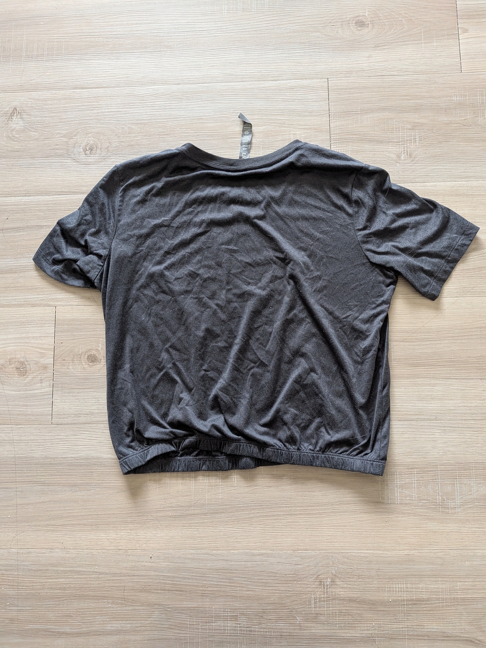 Vuori Charcoal Gray Everyday Tee - Picture 6 of 6
